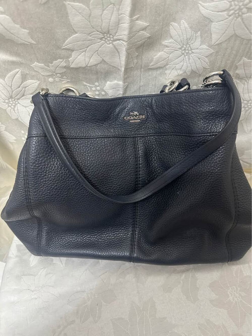 Coach Black Pebbled Leather Shoulder Bag E1757-F57545. B-288